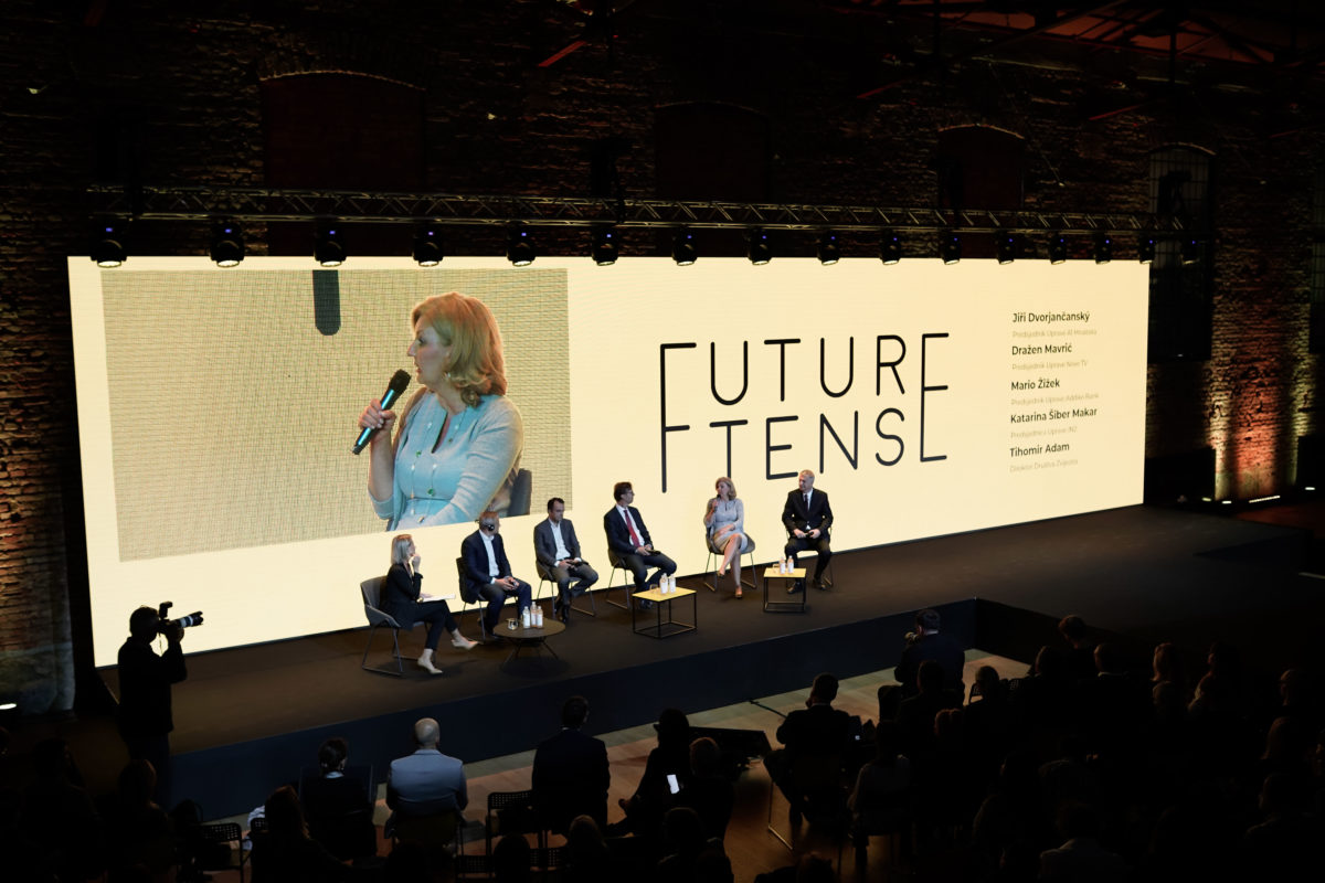 future_tense_lauba