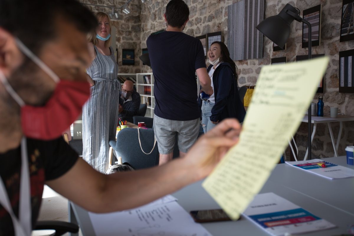 dubrovnik-nomads-computer-digital-event-happy-people