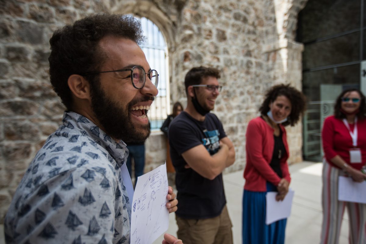 dubrovnik-nomads-computer-digital-event-happy-people