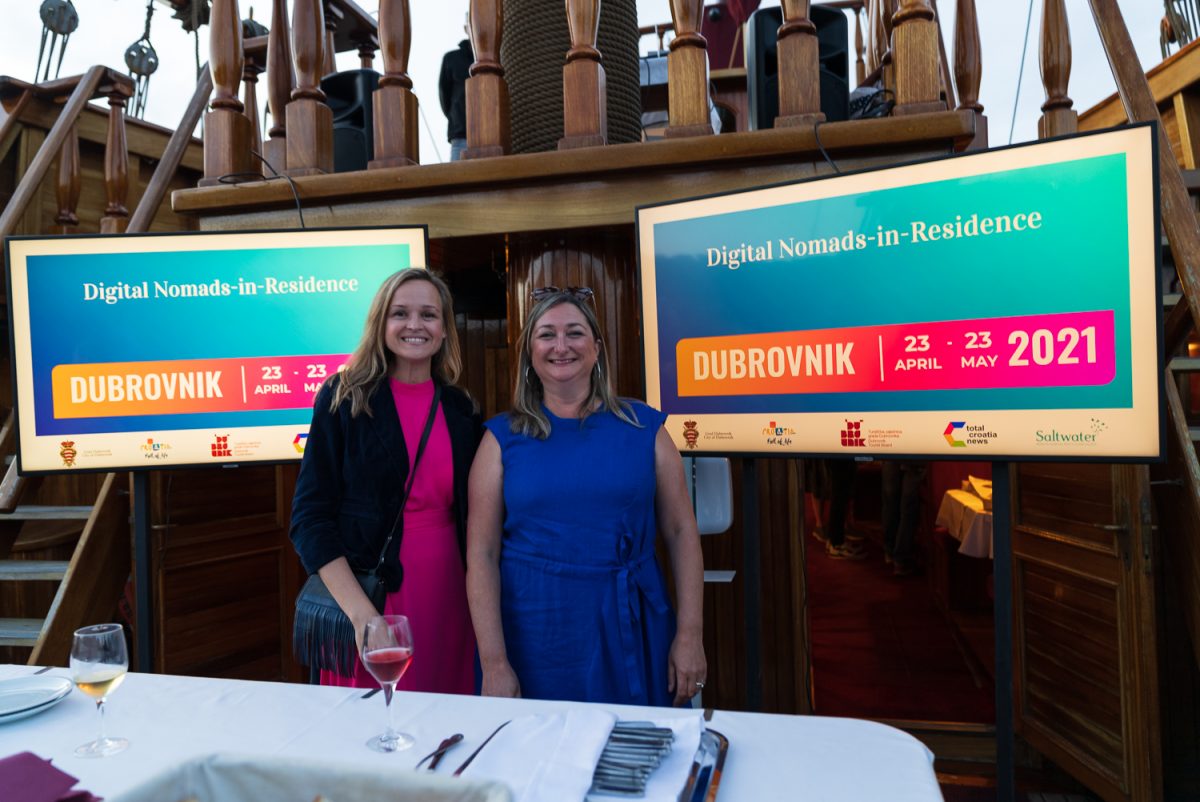 dubrovnik-nomads-computer-digital-event-happy-people